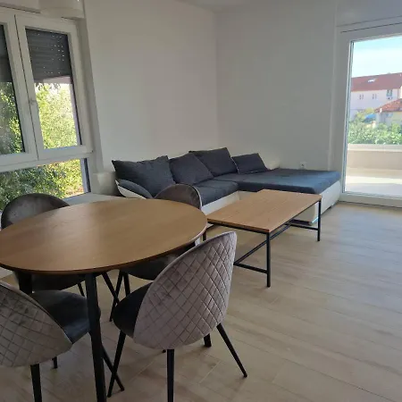 Providenca * Σίμπενικ