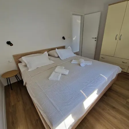 Providenca * Σίμπενικ